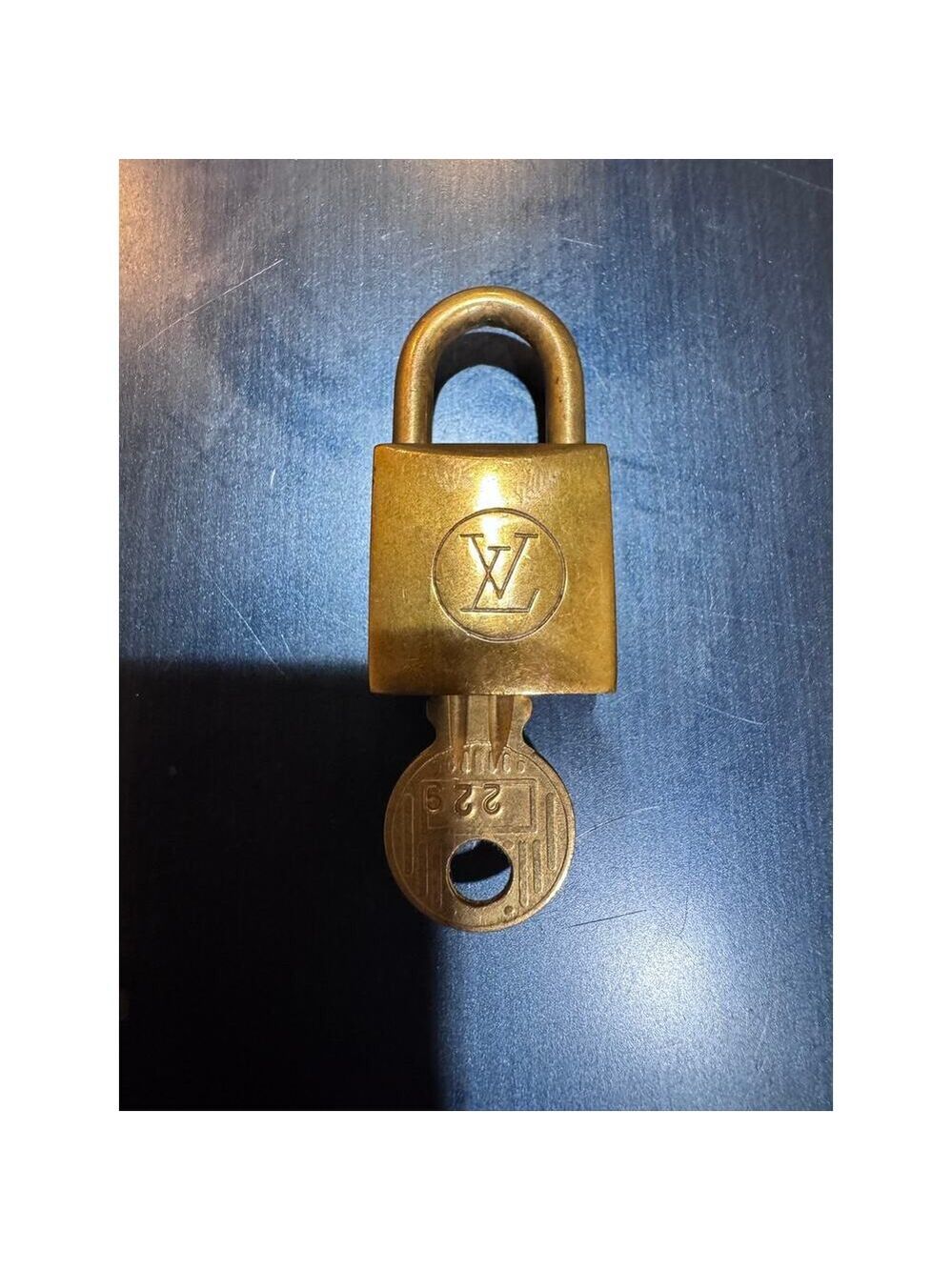 Louis Vuitton Padlock and Key Set 229 - Picture 3 of 9